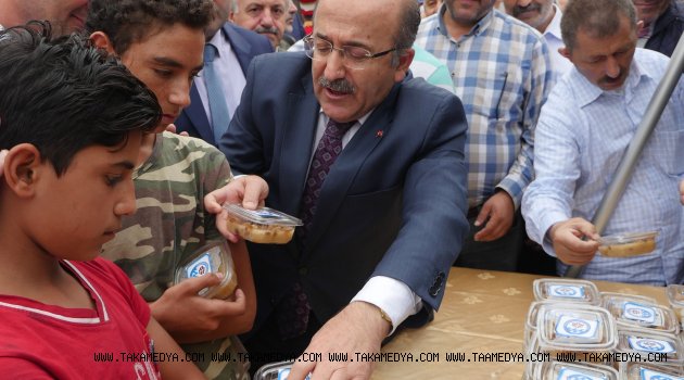 18 ilçede halka aşure Dağıtıldı