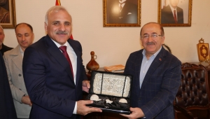 Başkan Gümrükçüoğlu, AK Parti Adayı Zorluoğlu'nu ağırladı