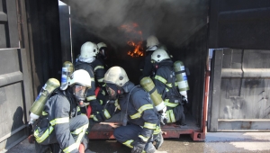 17 bin kişi yangınla mücadele tekniklerini öğrendi