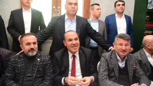 -Cumhur İttifakı adayları Yeni ve Sözlü omuz omuza