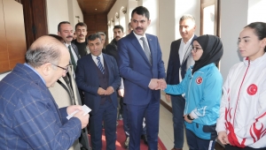 Şampiyonları ödüllendirdiler