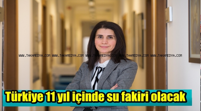  Araştırma Merkezi Müdürü Doç. Dr. Ayşe Uyduranoğu
