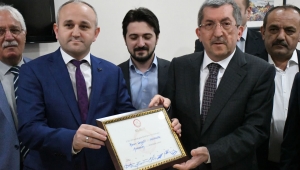 Karabük Belediye Başkanı Rafet Vergili Mazbatasını Aldı