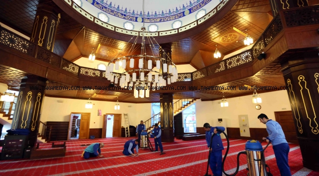 Bağcılar’da ibadethaneler Ramazan ayı öncesi temizlendi
