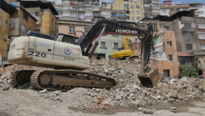 ÇÖMLEKÇİ’DE YIKIMLAR YENİDEN BAŞLADI 