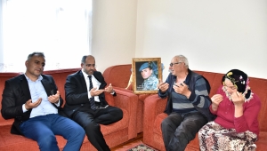 MÜFTÜ HÜSEYİN KÖKSAL ŞEHİT AİLESİNİ ZİYARET ETTİ