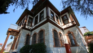 130 yıllık Sırrı Paşa Konağı sizleri bekliyor