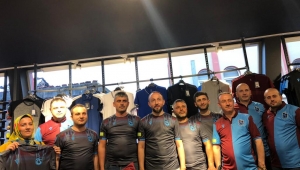 AK PARTİ VAKFIKEBİR İLÇE BAŞKANLIĞIN'DAN TRABZONSPOR'A ANLAMLI DESTEK: 