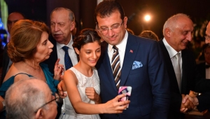İmamoğlu, İBB Başkanı sıfatıyla ilk nikahını kıydı