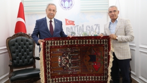 Cumhurbaşkanlığı Yüksek İstişare Kurulu Üyesi Arınç, Battalgazi Belediyesi'ni Ziyaret Etti