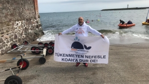 KOAH hastalığına dikkat çekmek için Kuzey Kanalı'nı yüzerek geçti 