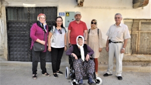 Münevver Yalçınkaya, İnsanların yüzü gülüyor