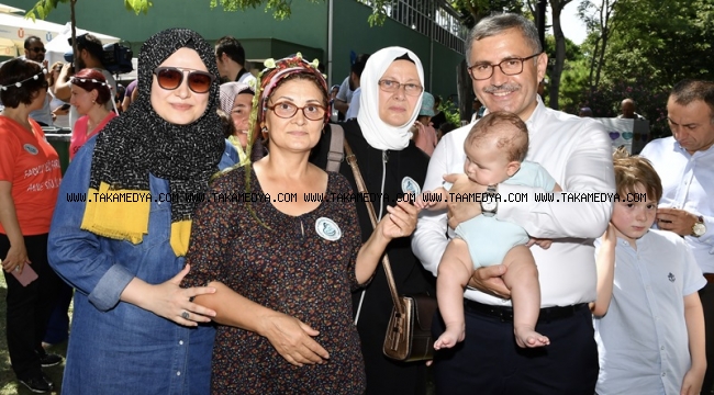 TÜRKİYE'DE İLK KEZ ANNE VE ANNE ADAYLARI, ÜSKÜDAR'DA EMZİRME ŞENLİĞİ'NDE BULUŞTU!