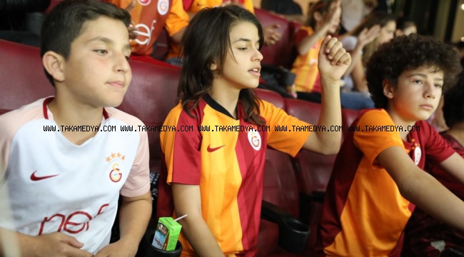 DERBİYİ, GALATASARAY'IN İBB'YE TAHSİS ETTİĞİ LOCADAN İZLEDİLER