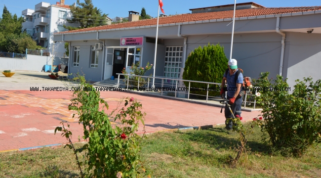 Keşan Belediyesi yürüttüğü çalışmalarla, okul bahçelerini yeni eğitim-öğretim dönemine hazır hale getirdi