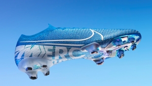 NIKE YENİ KRAMPONU 2019 MERCURIAL 360'I TANITTI