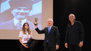 Sivas Kongresi'nin 100'ncü yılı kutlamaları Sunay Akın'ın gösterisiyle noktalandı