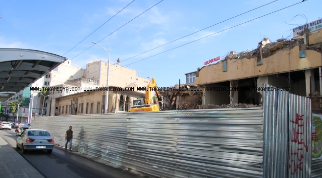 KÖPRÜBAŞI'NDAKİ ESKİ BİNANIN YIKIMINDA SONA GELİNDİ
