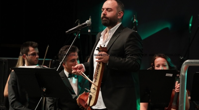 KARADENİZ'İN TÜRKÜLERİ SENFONİYLE BULUŞTU!