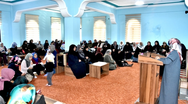 VAKFIKEBİR İLÇE MÜFTÜLÜĞÜ, KADINLARA ÖZEL 'MEVLİD-İ NEBİ VE HATİM PROGRAMI' DÜZENLEDİ