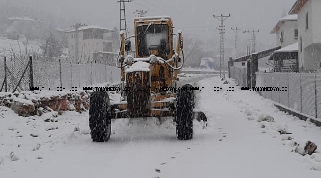 BÜYÜKŞEHİR'DEN ÇAMLIYAYLA VE TARSUS'TA YAĞMUR VE KARLA MÜCADELE