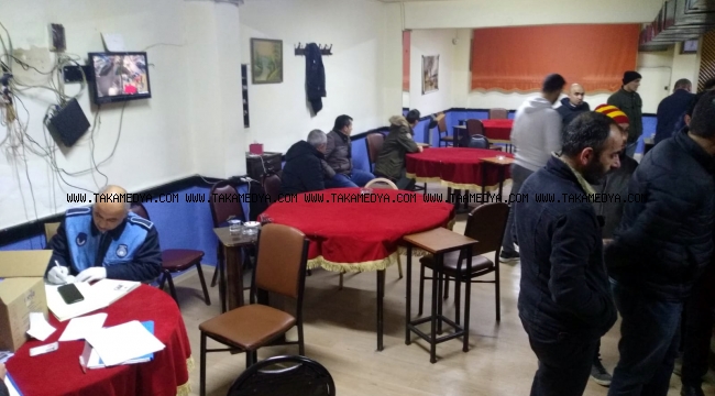 Bağcılar'da yasağa uymayan kahvehaneye ceza