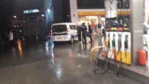 Güngören'de Akaryakıt İstasyonunda Canlı Bomba Paniği/ VİDEO HABER