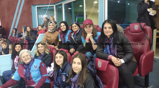 TRABZONSPOR VE PASSOLİG'DEN KADIN TARAFTARLARA JEST