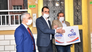 BÜYÜKŞEHİRDEN BERBER VE KUAFÖRLERE GIDA YARDIMI
