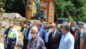 Bakan Soylu Heyelan Bölgesinde İncelemelerde Bulundu