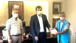 KAYMAKAM YAKUTA'DAN TÜRKİYE DİYANET VAKFINA İKİ HİSSE KURBAN BAĞIŞI
