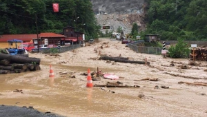 Rize Erzurum Yolu Ulaşıma Kapandı