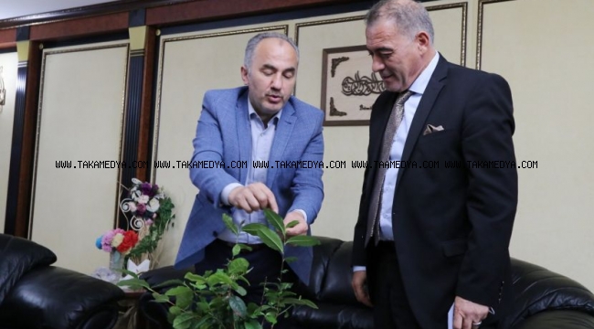BAŞKAN METİN, CEZAYİR BÜYÜKELÇİSİNİ KABUL ETTİ..