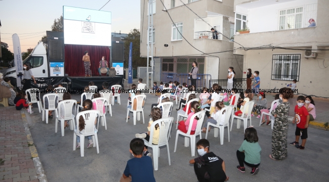 KÜÇÜKÇEKMECE'DEKİ MASAL FESTİVALİ'NE BÜYÜK İLGİ