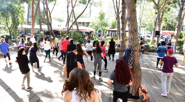  PARKLARDA ‘ZUMBA’ ZAMANI