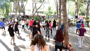  PARKLARDA ‘ZUMBA’ ZAMANI