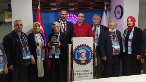 GÜNGÖREN TRABZONLULAR DERNEĞİ YILIN MUHTARINI SEÇTİ.