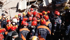  İBB ARAMA KURTARMA EKİPLERİ ÇALIŞMALARINI SÜRDÜRÜYOR