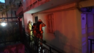 Yangın Bina Sakinlerini Uykuda yakaladı