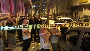 Esenler'de Korkutan Yangın'Mahsur Kalan 30 Kişiyi İtfaiye Kurtardı