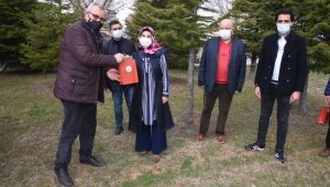 Dünya Matematik Günü nedeniyle Keşan Belediyesi’nden matematik öğretmenlerine anlamlı hediye
