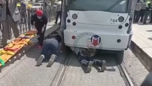 Fındıkzade'de Bir Kişi Tranvay:in Altında Kaldı