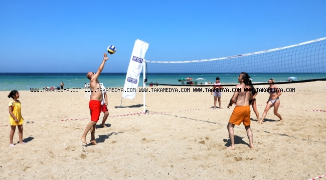  İSTANBUL'UN PLAJLARI SPORLA HAREKETLENİYOR 