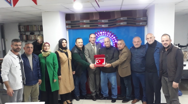 Güngörende Yılın Muhtarı Aliş Çolak Seçildi