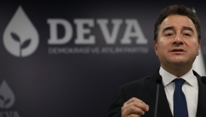 ‘Gençlerin kaçmak değil, yaşamak istediği bir Türkiye inşa edeceğiz’