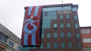 İlk Bayrağı Oflular Astı
