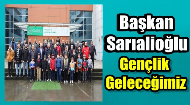 Başkan Sarıalioğlu, gençlerle sabah namazında buluştu