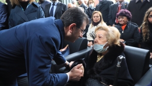 BAŞKAN İMAMOĞLU TURGUT ÖZAL'I ANMA TÖRENİNE KATILDI