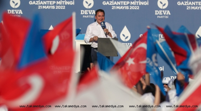 BABACAN, DEVA PARTİSİ'NİN İLK MİTİNGİNDE KONUŞTU 'Ey Beştepe, görüyor musun? On binler akın akın bu meydana geldi'