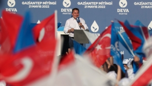 BABACAN, DEVA PARTİSİ'NİN İLK MİTİNGİNDE KONUŞTU 'Ey Beştepe, görüyor musun? On binler akın akın bu meydana geldi'